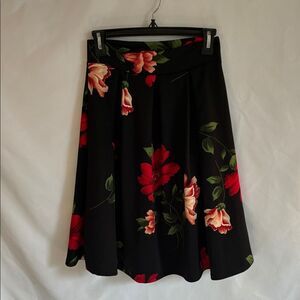 See you Monday black floral A-line/circular gorgeous pull up modest skirt Sz S